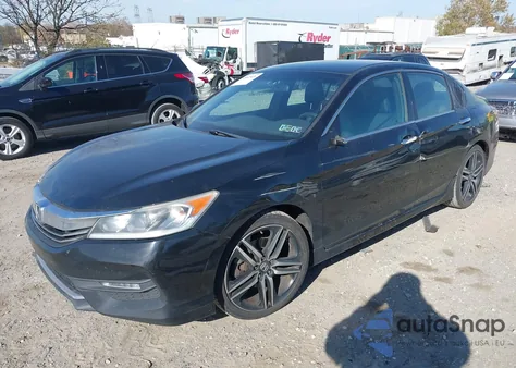 2017 Honda Accord Sport z USA, uszkodzony, nr VIN 1HGCR2F53HA173732